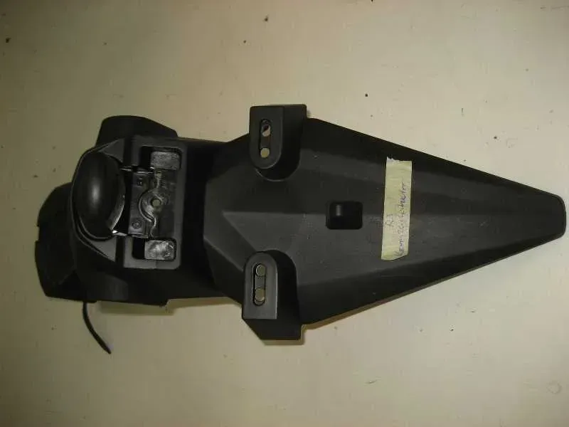 YAMAHA YZF R3 Bj 15 VERKLEIDUNG KENNZEICHENHALTER SPRITZSCHUTZ HINTEN - Bild 1