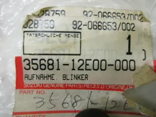 A33. Suzuki DR 650 SE Blinkerhalter links Aufnahme Blinker 35681-12E00 - Bild 4