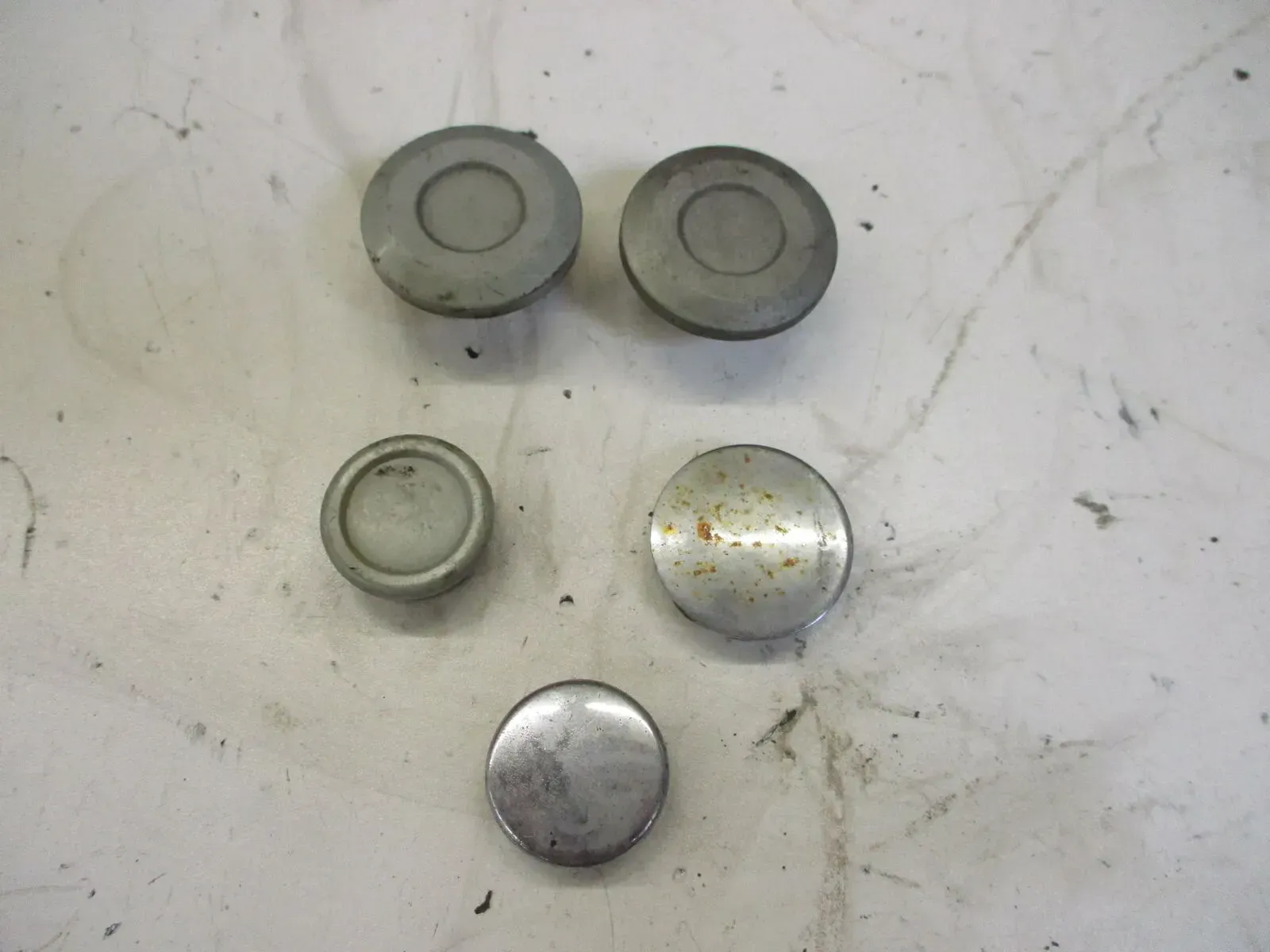 3. Suzuki GSX 1100 F GV 72 C Verkleidungsdeckel Deckel Rahmen Verkleidung - Bild 1