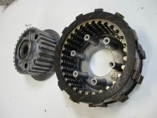 Honda CB 900 F Bol d'Or SC 09 Kupplung (3) Kupplungskorb klein Druckplatte Lamel - Bild 1