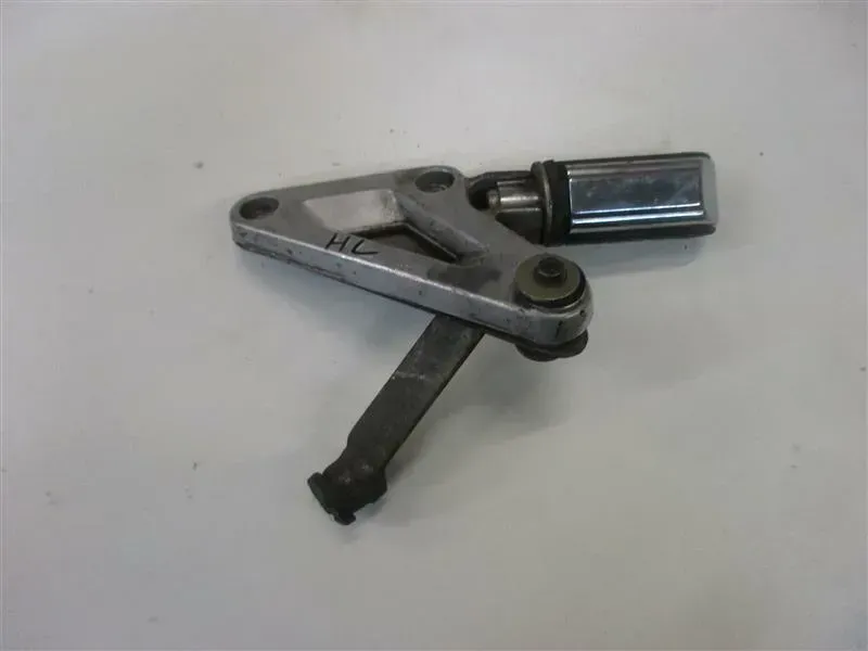 Honda VF 750 C RC09 Fußrastenhalter hinten links mit Fußraste Fußrastenbrücke - Bild 1