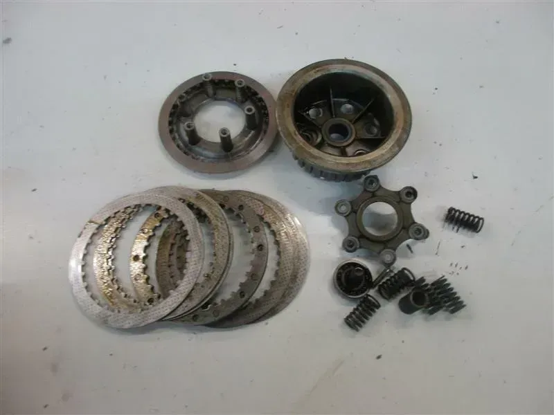 HONDA VF 750 F RC15 KUPPLUNG KUPPLUNGSSCHEIBEN KUPPLUNGSSATZ KUPPLUNGSKORB - Bild 1