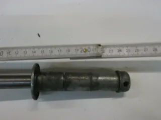 O. Suzuki GS 550 E_D Steckachse vorne (1) Achse Vorderrad Felge axle wheel - Bild 2