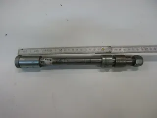 O. Suzuki GSX 400 E GK 53 C Steckachse hinten Achse Hinterrad Felge axle wheel - Bild 1