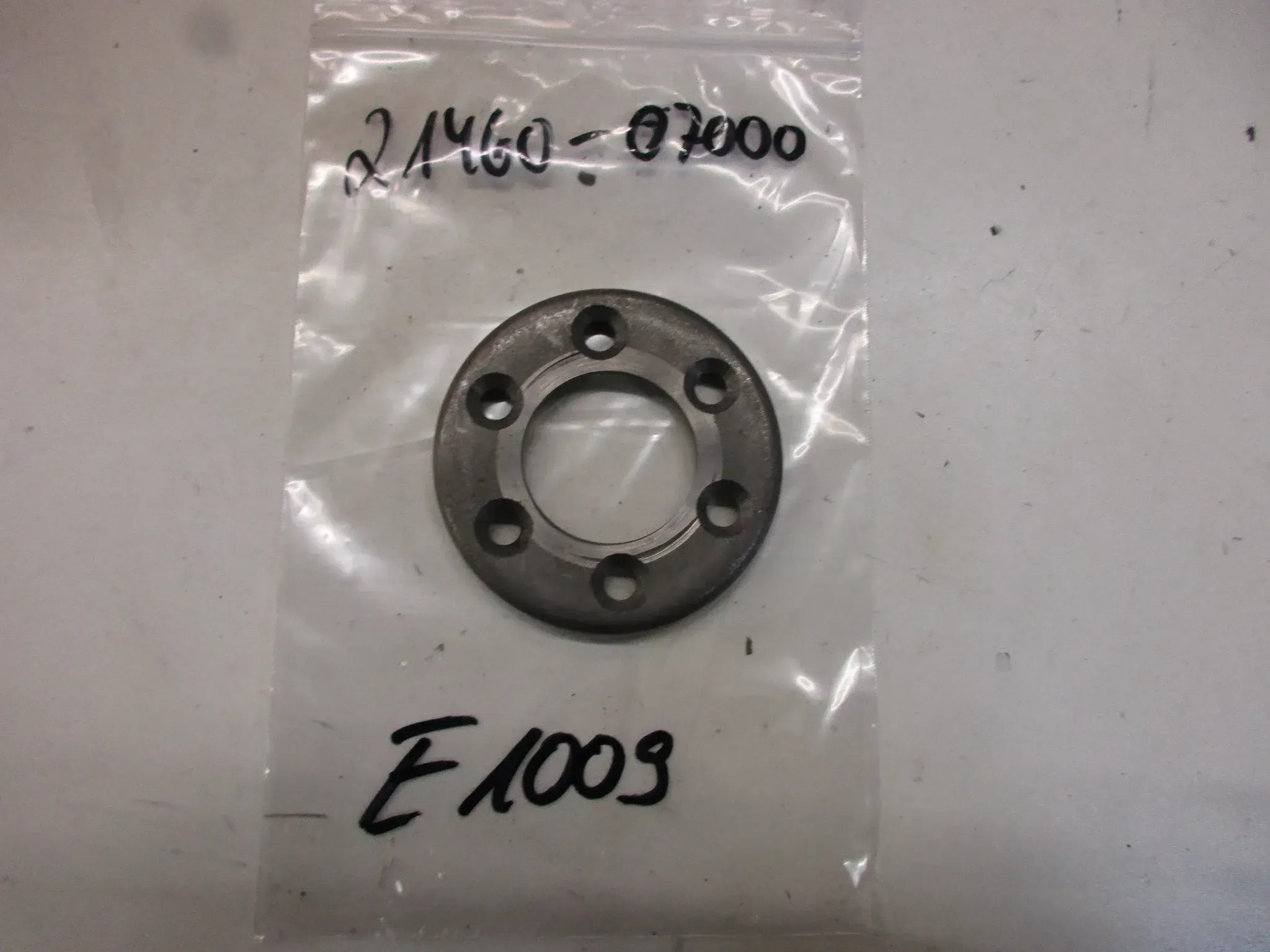 E1009. Suzuki RV 50_90_125 Adapter Platte Motor 70 mm Befestigung - Bild 1
