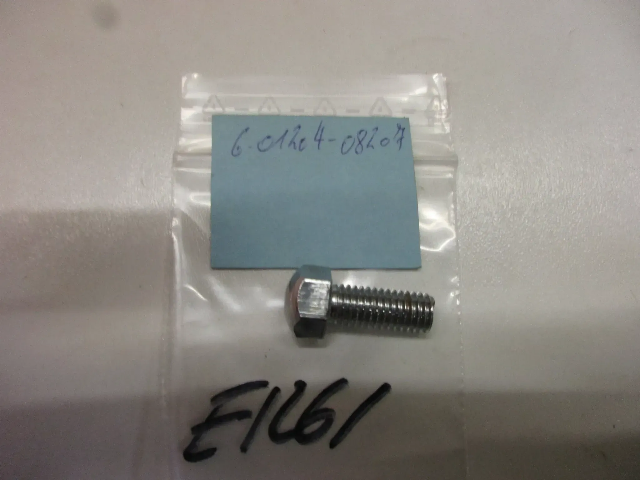 E1261 Suzuki TS 100 RM 100 Schraube Bolzen 01204-08207 Rahmen M8 mm Halter - Bild 1