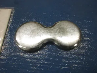 E1901. Suzuki VZ 800 Marauder Abdeckung Bremssattel 99950-70170 vorne Deckel Blende - Bild 3