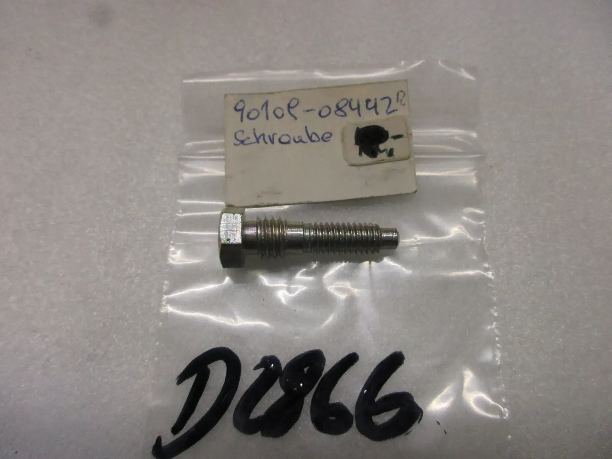 D2866 Yamaha XJ 600 H_N FZ 600 Schraube 90109-08442 Motor Nockenwelle bolt - Bild 1