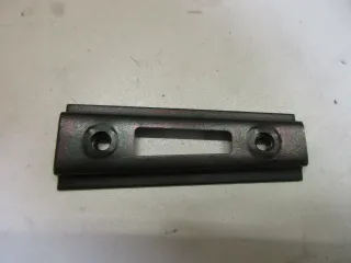 E727. Suzuki GS 550 ES_EF Halteblech Fußraste 43580-33301 Aufnahme Fussraste Halter - Bild 2