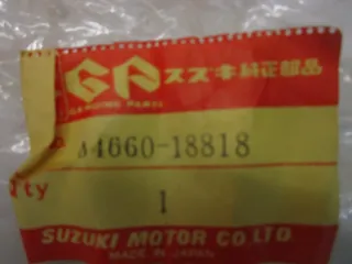 E443. Suzuki GT 250 T 350 Dichtung Öltank 44660-18818 Öltankkappe Verschluss - Bild 4