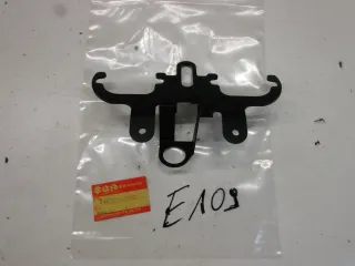 E109. Suzuki GS 400 Instrumentenhalter 34950-44020 Tachohalter Tacho Cockpithalter Halter - Bild 1