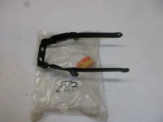 E27. Suzuki GS 750_1000 Fenderhalter Halter 63120-49000 Rahmen Fender hinten - Bild 1