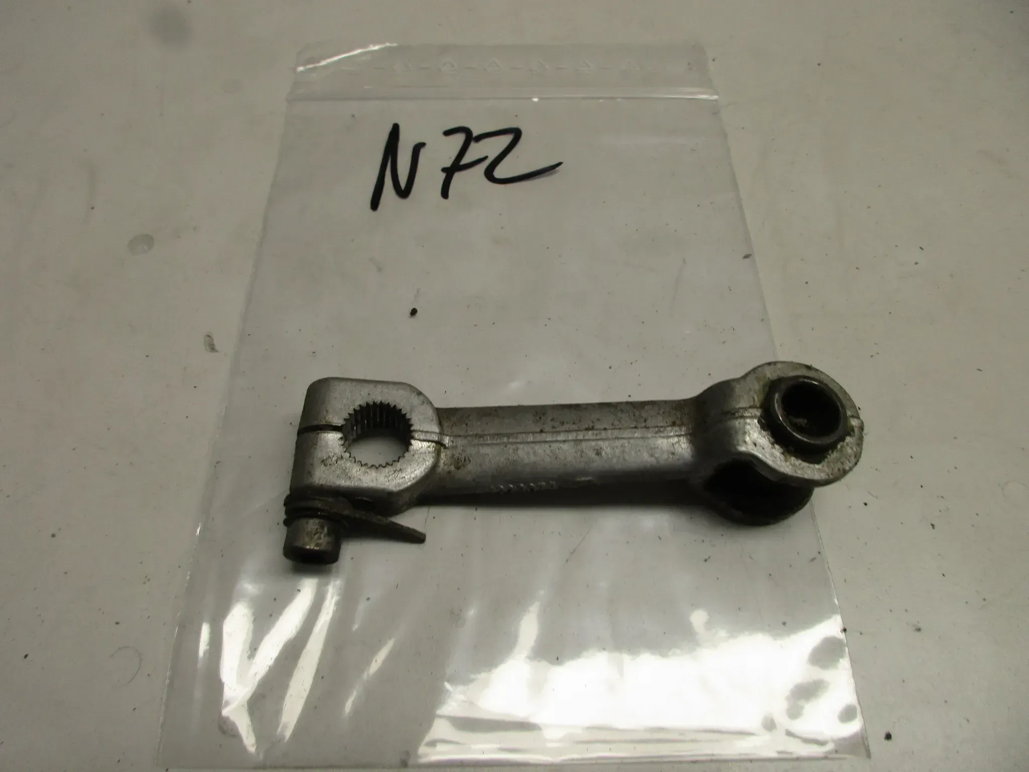 N72 BMW R100_80_65_45 Bremshebel Umlenkung hinten Bremstrommel 1239079 - Bild 1