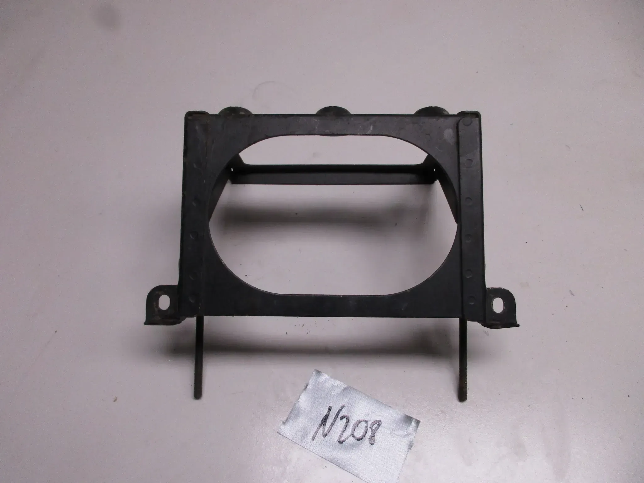 N208 BMW R80 RT R100 Batteriefach Rahmen Verkleidung Halter - Bild 1