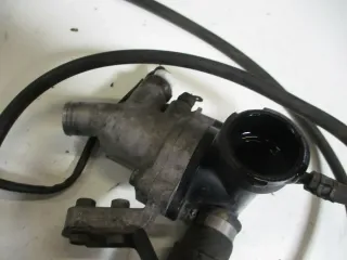 3. Suzuki GSX-R 1100 GSXR GU 75 C Thermostat mit Gehäuse Fühler und Sensor Kühle - Bild 2