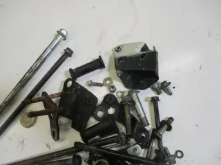 2. Suzuki DR 600 R SN41A Dakar Schraubensatz Kleinteile Schrauben Konvolut - Bild 5
