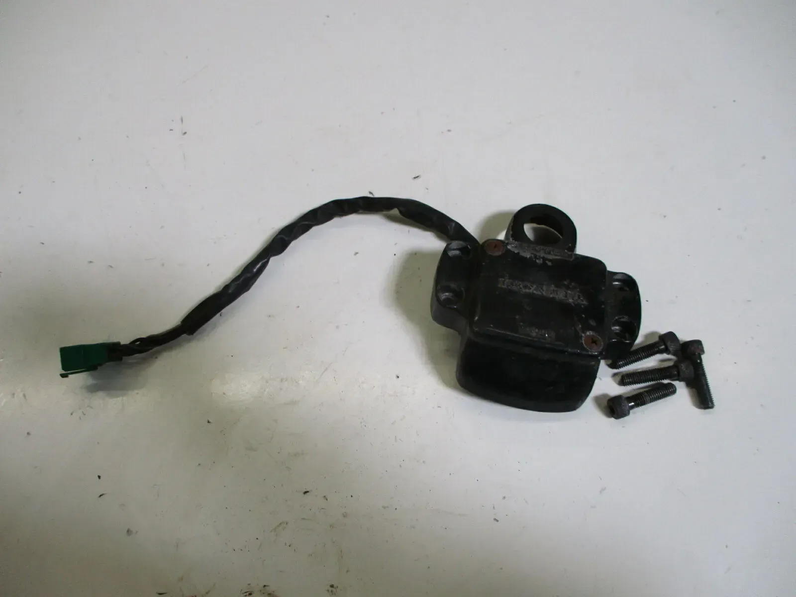 7. Honda CX 500 Bj. 81 Sicherungskasten Sicherungsbox Fuse-Box mit Schrauben - Bild 1