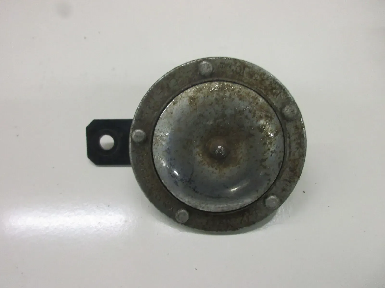 1. Suzuki GT 250 Ram Air Hupe mit Halter Horn Signal - Bild 1