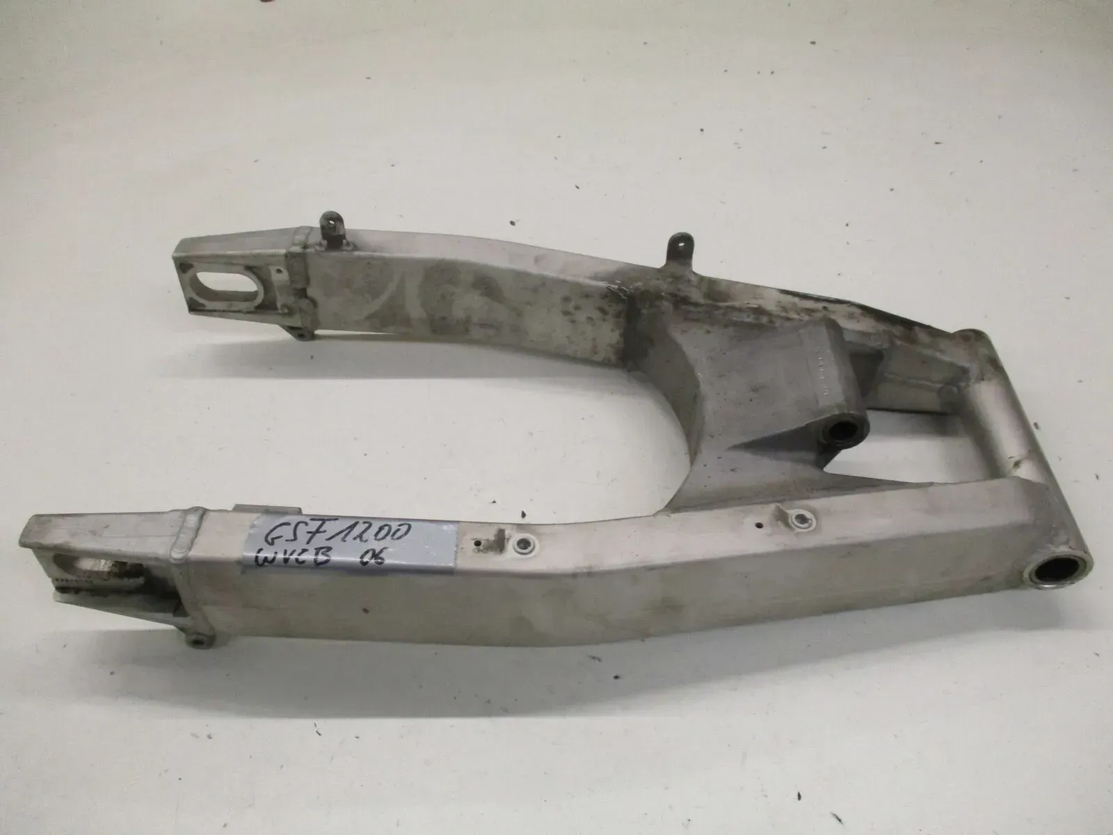 Schwinge #2 Hinterradaufhängung Suzuki GSF 1200 S WVCB Felge hinten swing arm - Bild 1