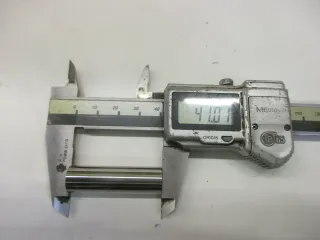 B160. Suzuki GSX-R GSF GSX Kolbenbolzen Kolben Kolbenstift Motor 12155-35500 - Bild 2