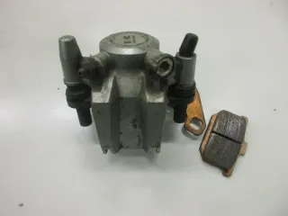 8. Kawasaki GPZ 600 R ZX600A Bremssattel vorne rechts Bremszange Bremskolben - Bild 2