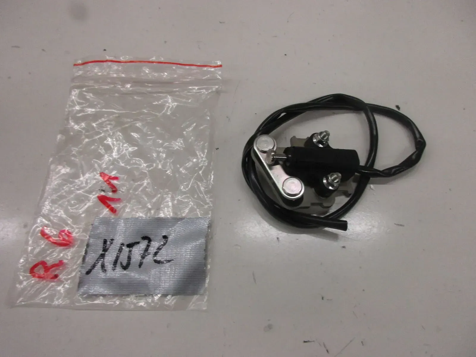 Seitenständerschalter Killschalter X1572 Yamaha YZF-R6 RJ 11 Kippständer switch - Bild 1