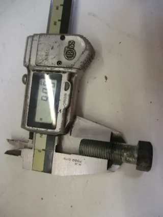 Bremsscheibenschrauben M10x39 mm Kawasaki Z 1000 MK2 KZT00A vorne (1) Sicherungs - Bild 2