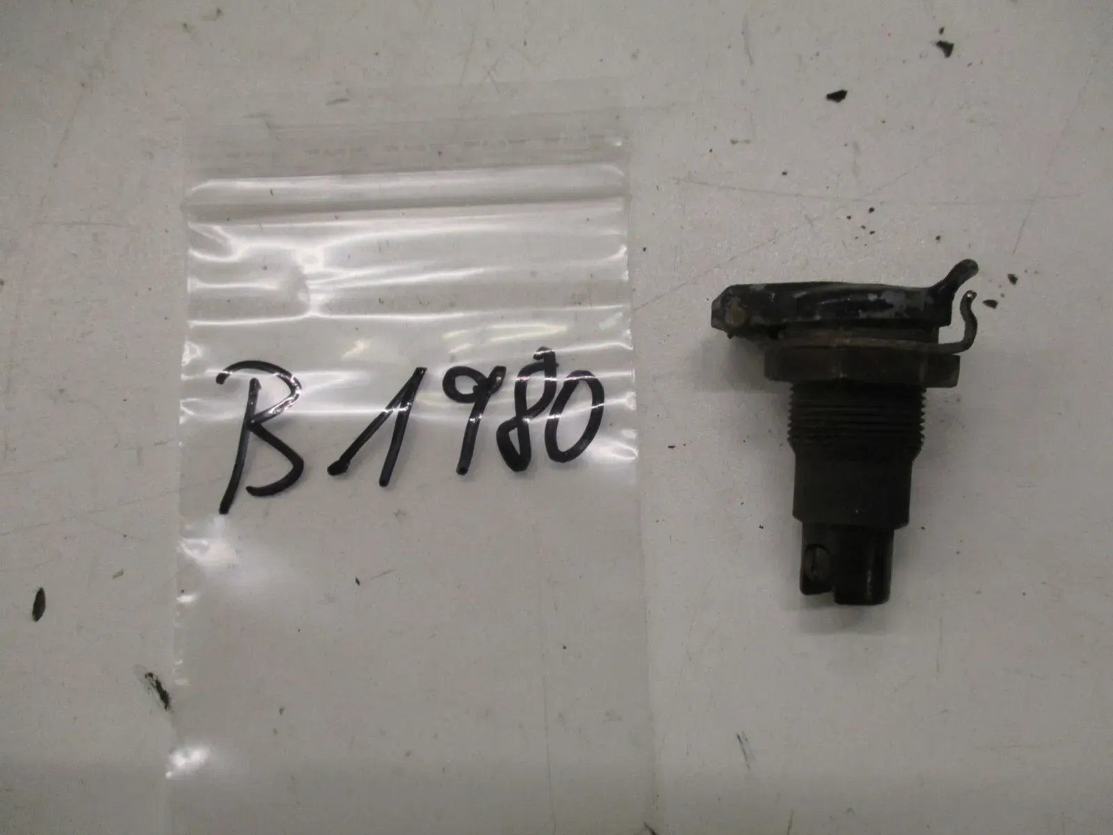 Steckdose elektrisch Anschluß B1980 BMW R80 R60 R100 R75 R90 - Bild 1