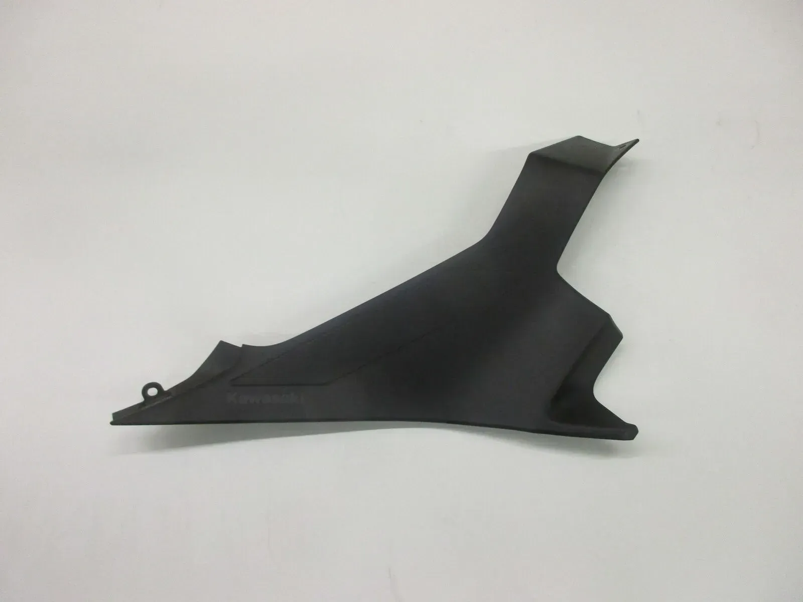 Seitenverkleidung links Tank 1. Kawasaki Ninja 400 EX400G Seitendeckel 53065-004 - Bild 1
