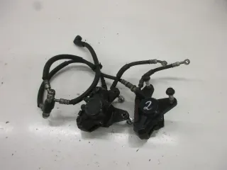 2. Suzuki GSX 550 ES_EF GN 71 D Bremssattel vorne (2) rechts links Bremskolben - Bild 1