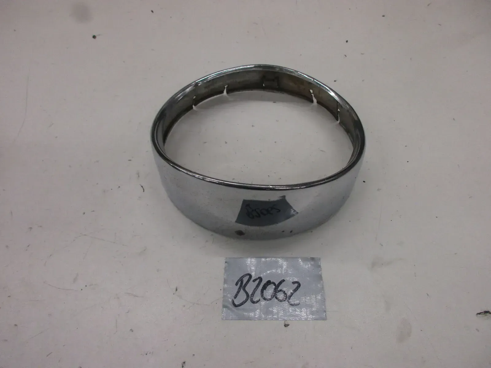 Scheinwerferring B2062 Piaggio Vespa Lampenring 190 mm Zierring Scheinwerfer - Bild 1