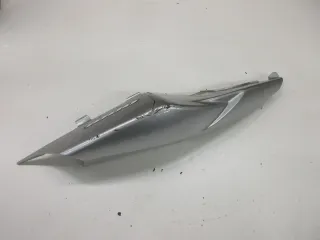 W232. Suzuki GSX-R 1100 K7 K8 Verkleidung hinten rechts Sitzbankverkleidung Heck - Bild 2