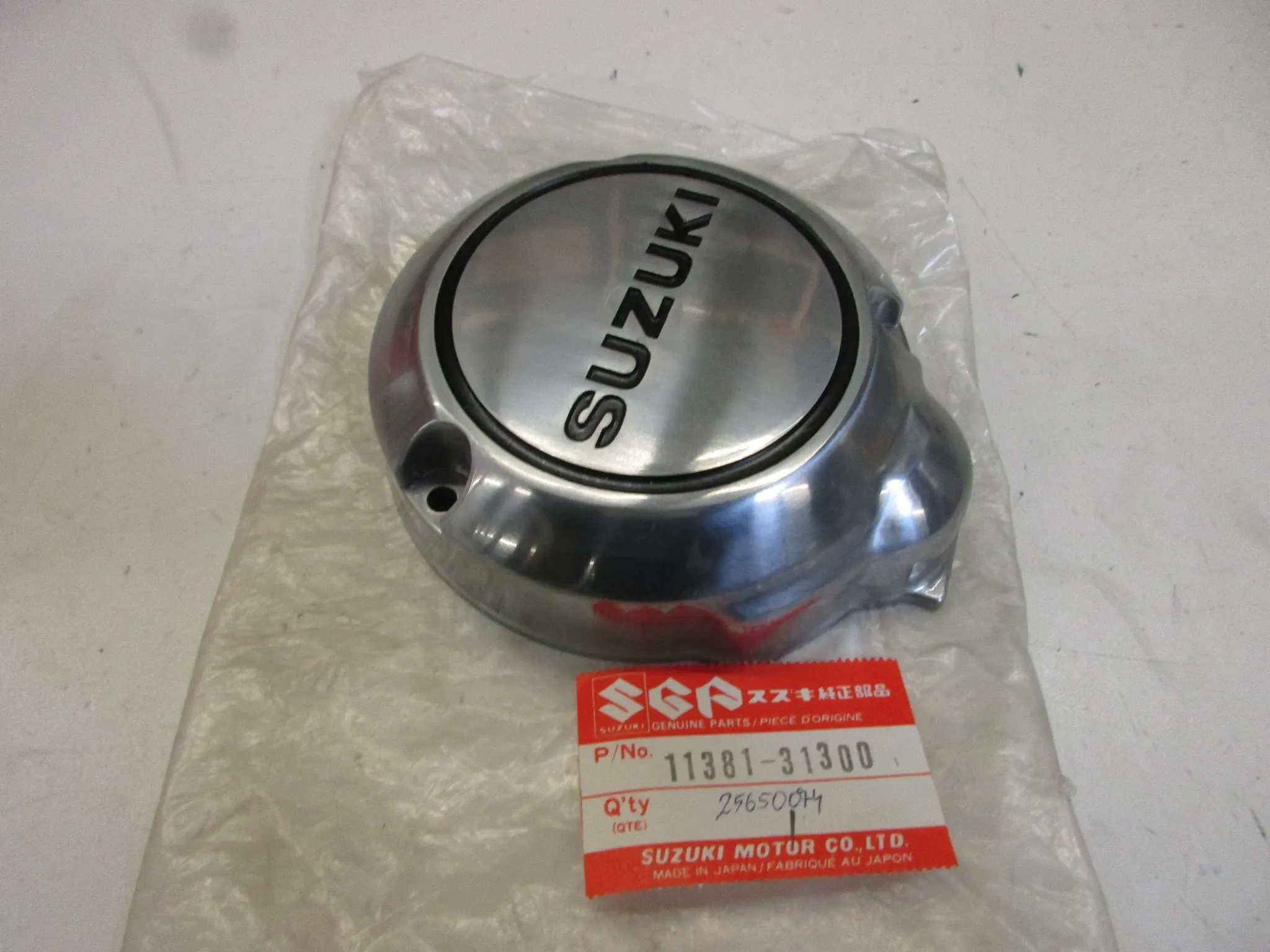 Ignition cover E1603. Suzuki GS 750 E Engine cover 11381