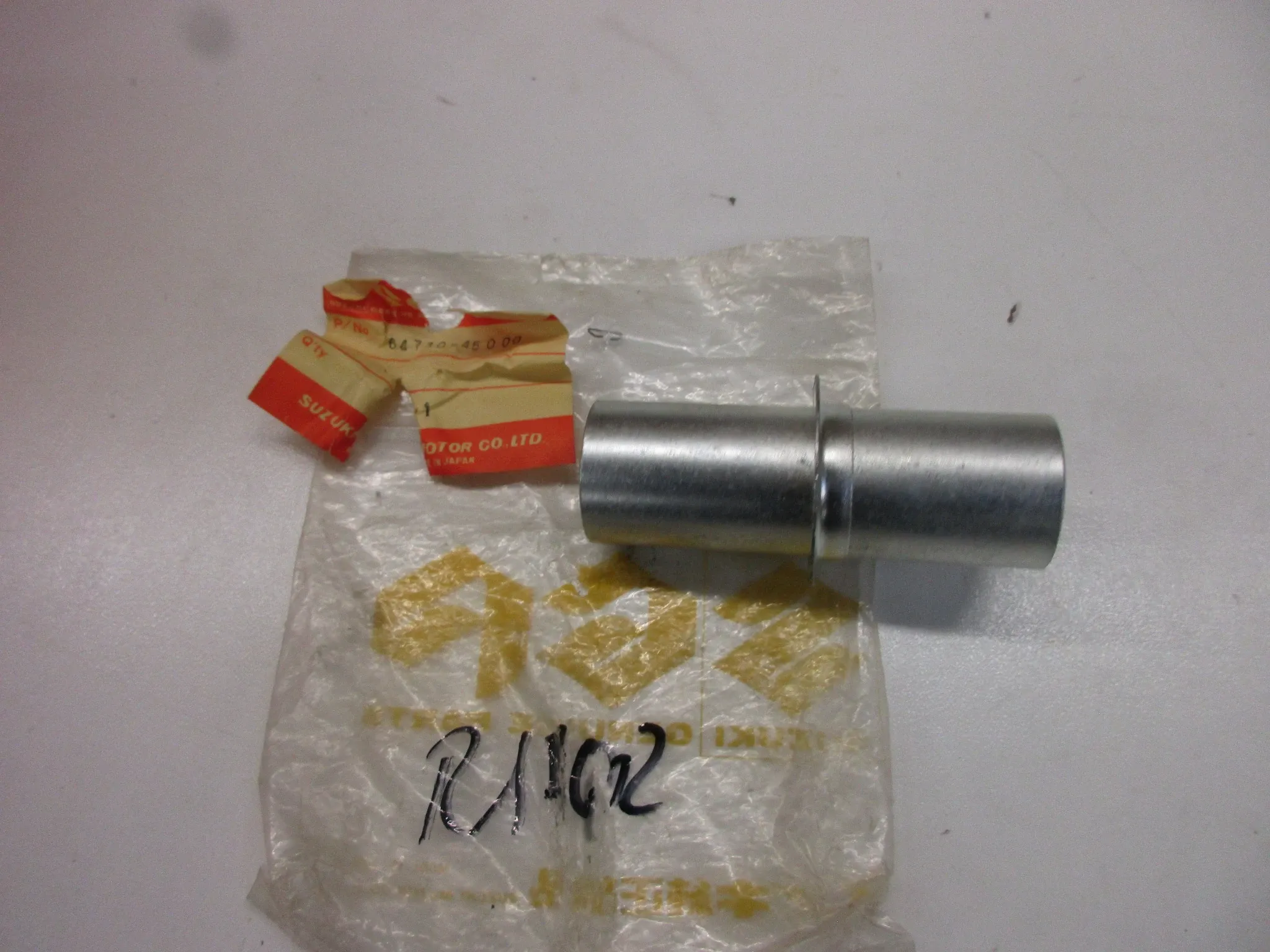 Bolt spacer R1102 Suzuki GS 1000 E rim rear 64730-45000